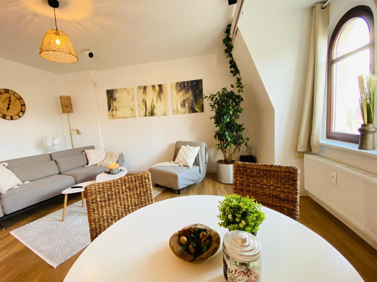 Home Cinema - Balcony - Wi-Fi & Streams Magdeburg Eksteriør billede