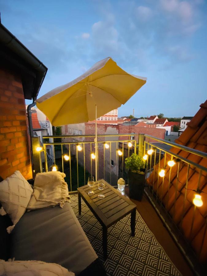 Home Cinema - Balcony - Wi-Fi & Streams Magdeburg Eksteriør billede