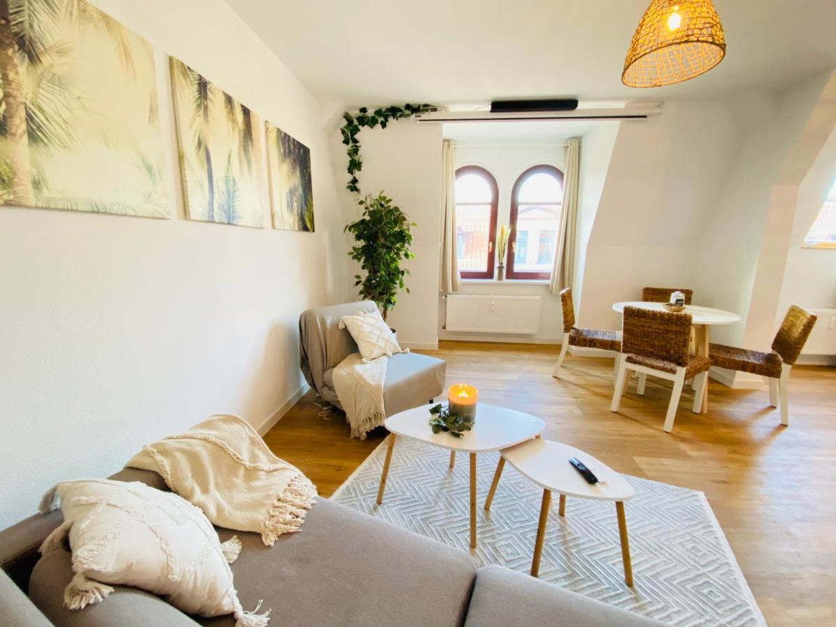 Home Cinema - Balcony - Wi-Fi & Streams Magdeburg Eksteriør billede