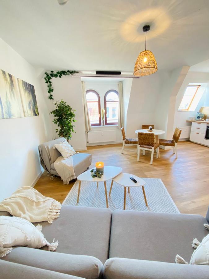 Home Cinema - Balcony - Wi-Fi & Streams Magdeburg Eksteriør billede
